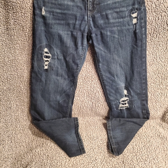White House Black Market Straight Crop Size 6 Dist - Picture 2 of 3